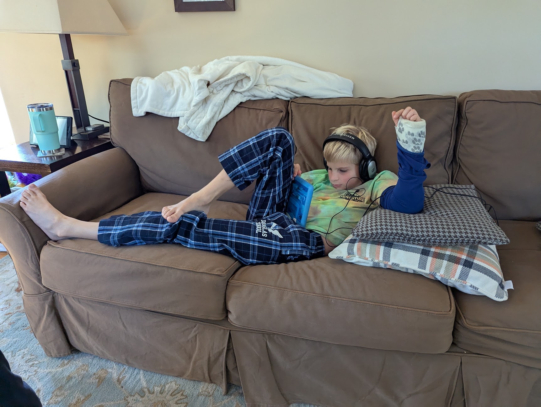 A day in.. a life with a broken arm